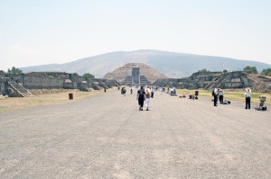 Teotihuacan roadway